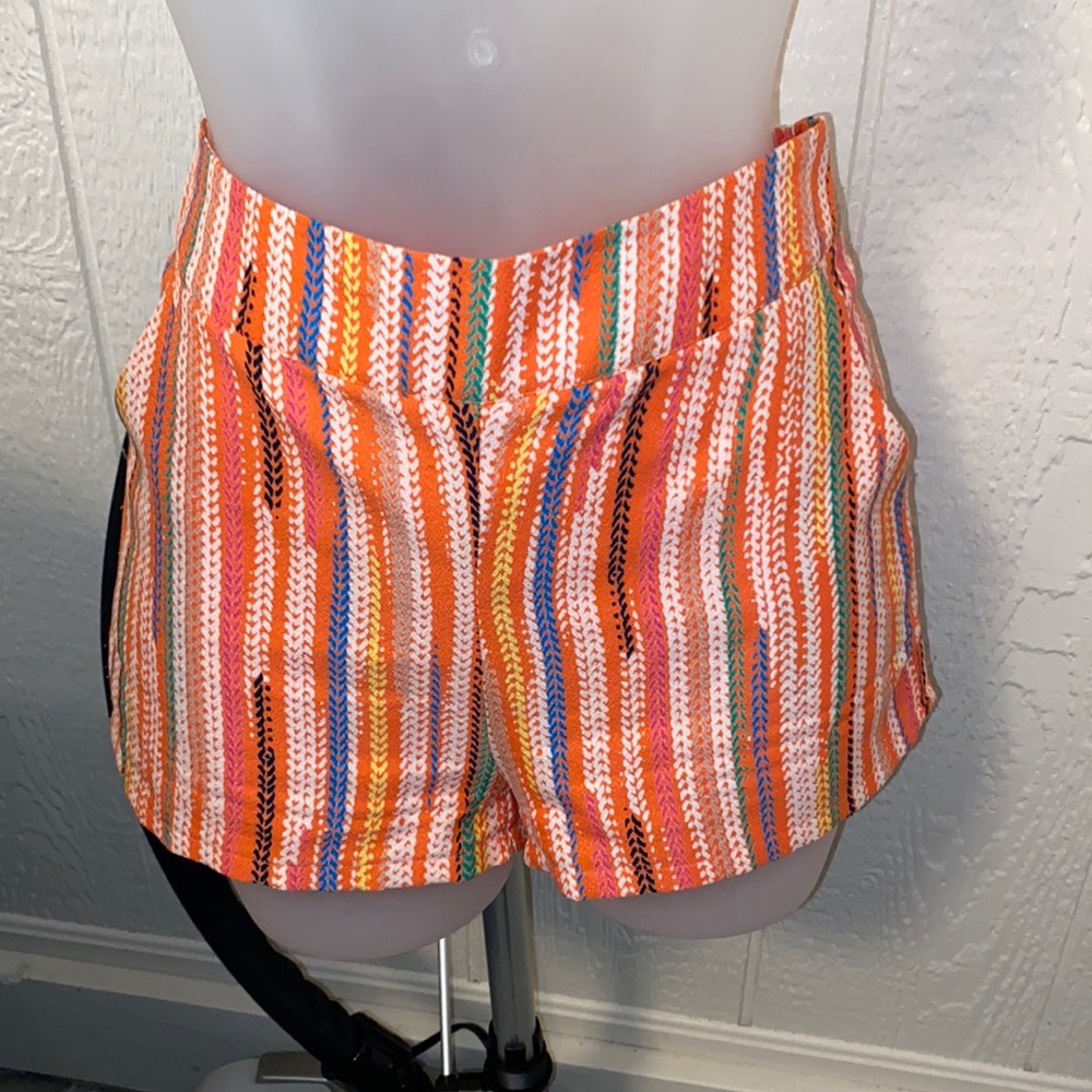 Multi color shorts with pockets